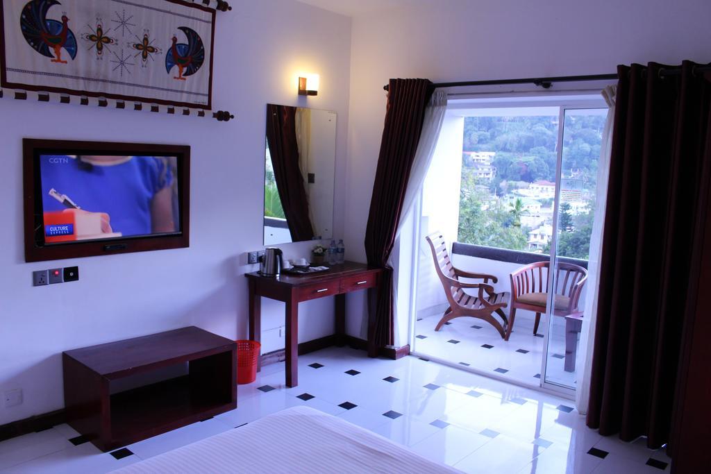 Hotel Kandyan Exterior foto