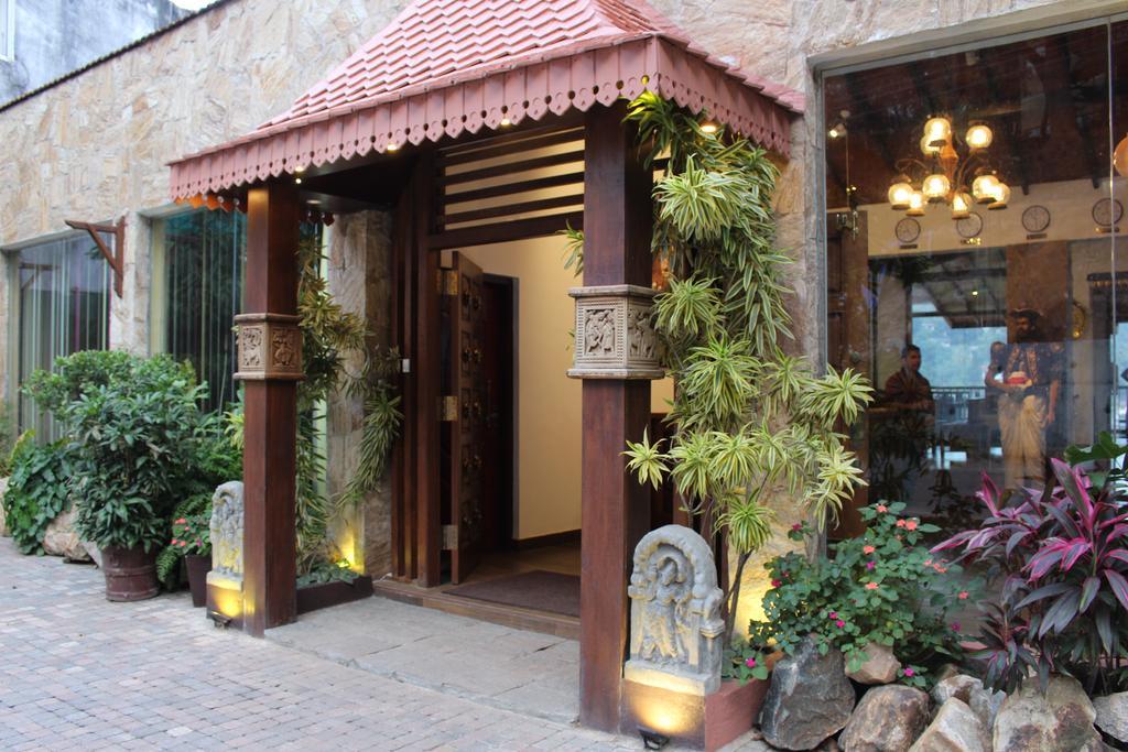 Hotel Kandyan Exterior foto