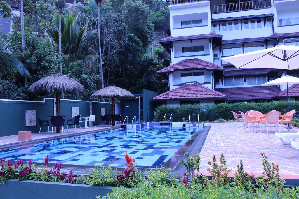 Hotel Kandyan Exterior foto