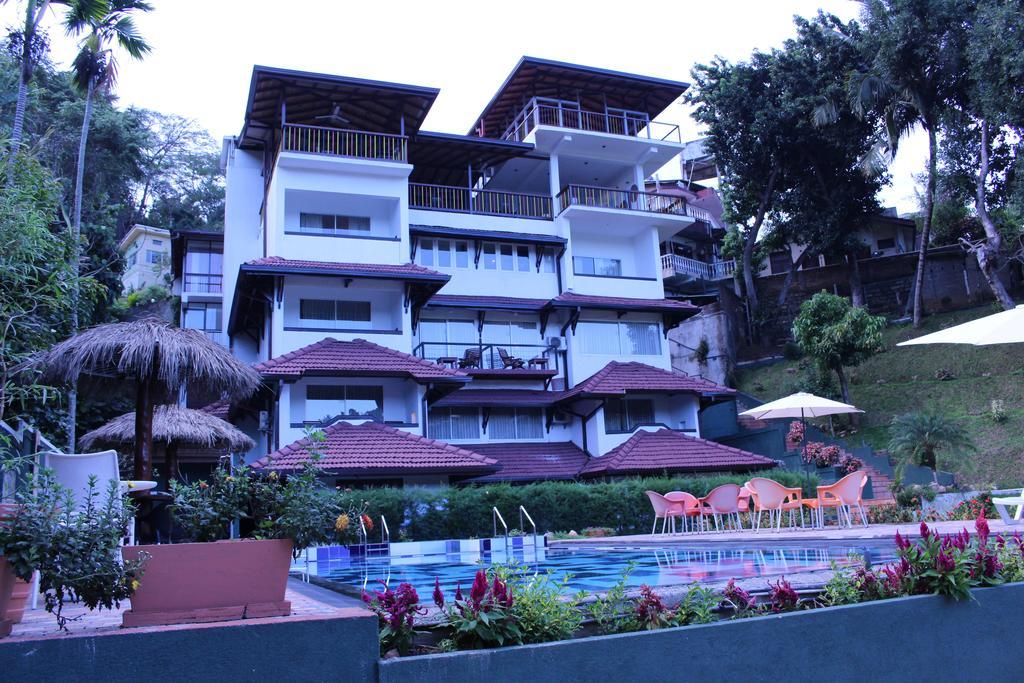 Hotel Kandyan Exterior foto